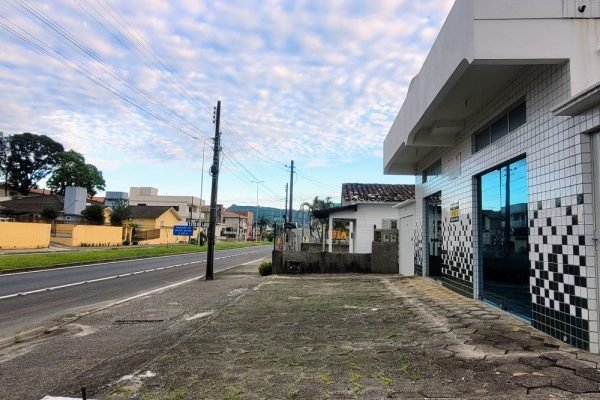 Casa-SalaComercial01