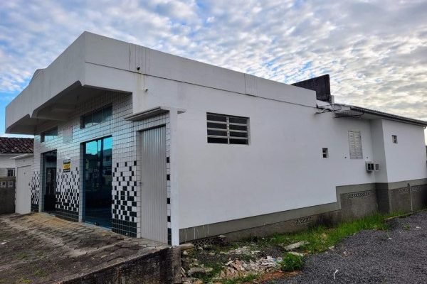 Casa-SalaComercial02